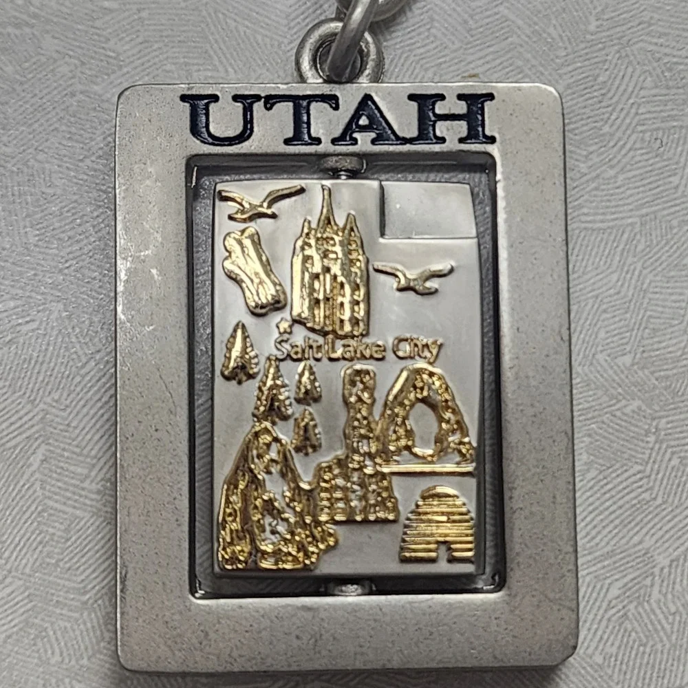 Vintage Salt Lake City Utah UT Spinning Keychain Center Collectible Silver Gold
